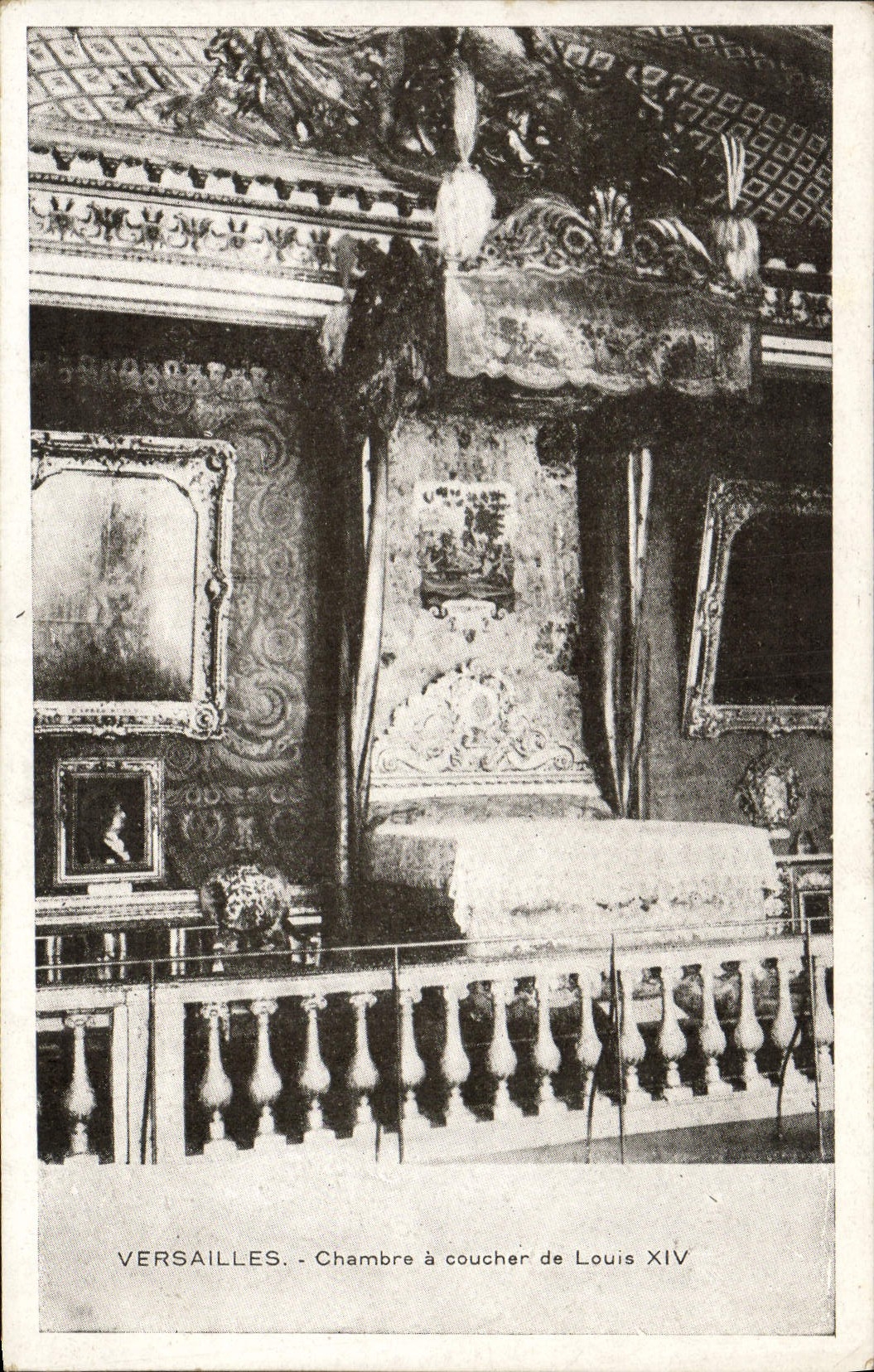 CPA Versailles chambre A Coucher De Louis XIV