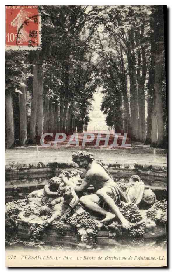 CPA Versailles Le Parc Le Bassin De Bacchus ou de l'Aulomne