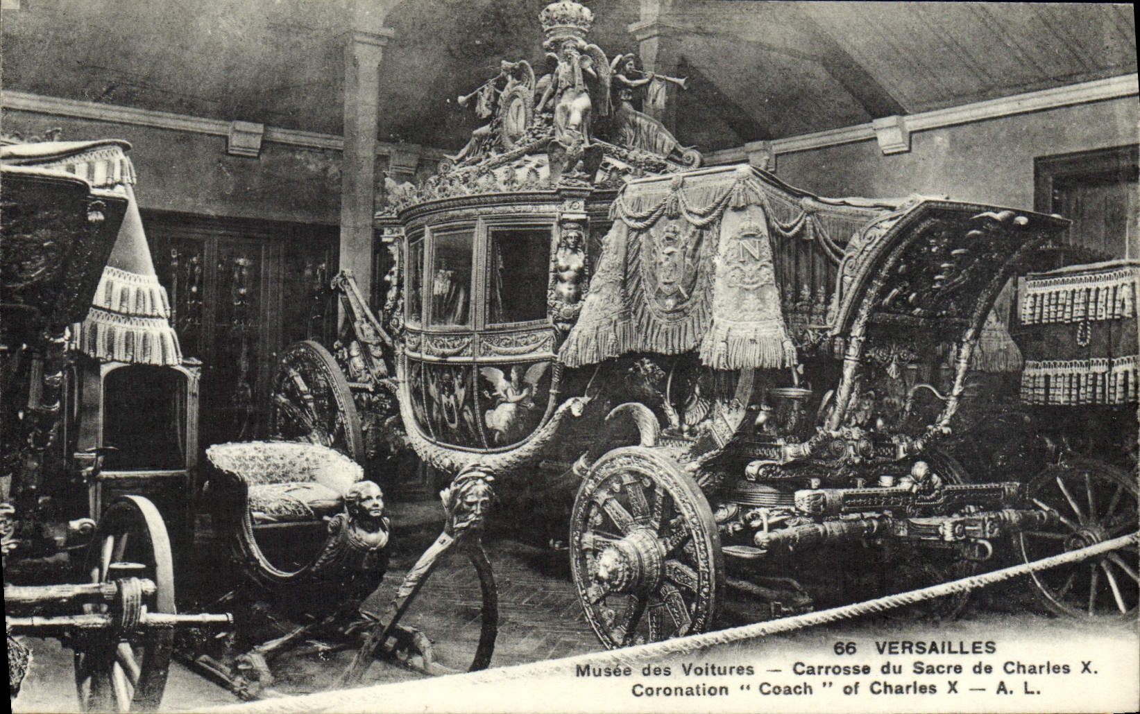 CPA Versailles Musee Des Voitures Carrosse Du Sacre De Charles X