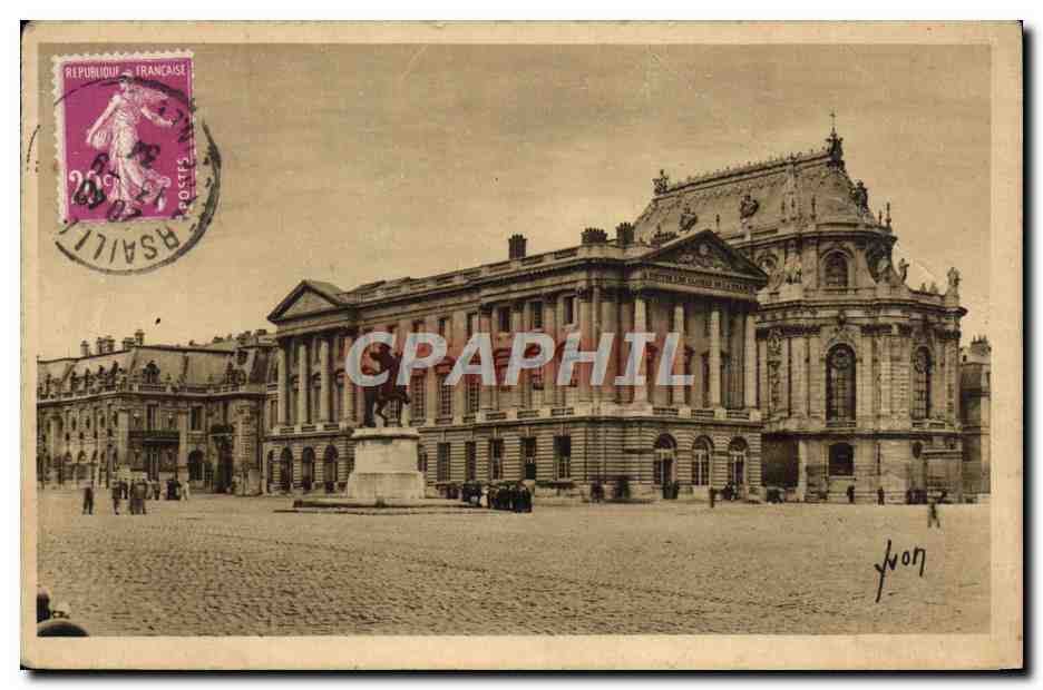 Palais et Charnes de Versailles — La Cour Royale et la Chapelle — Éditions Art NVI, Paris