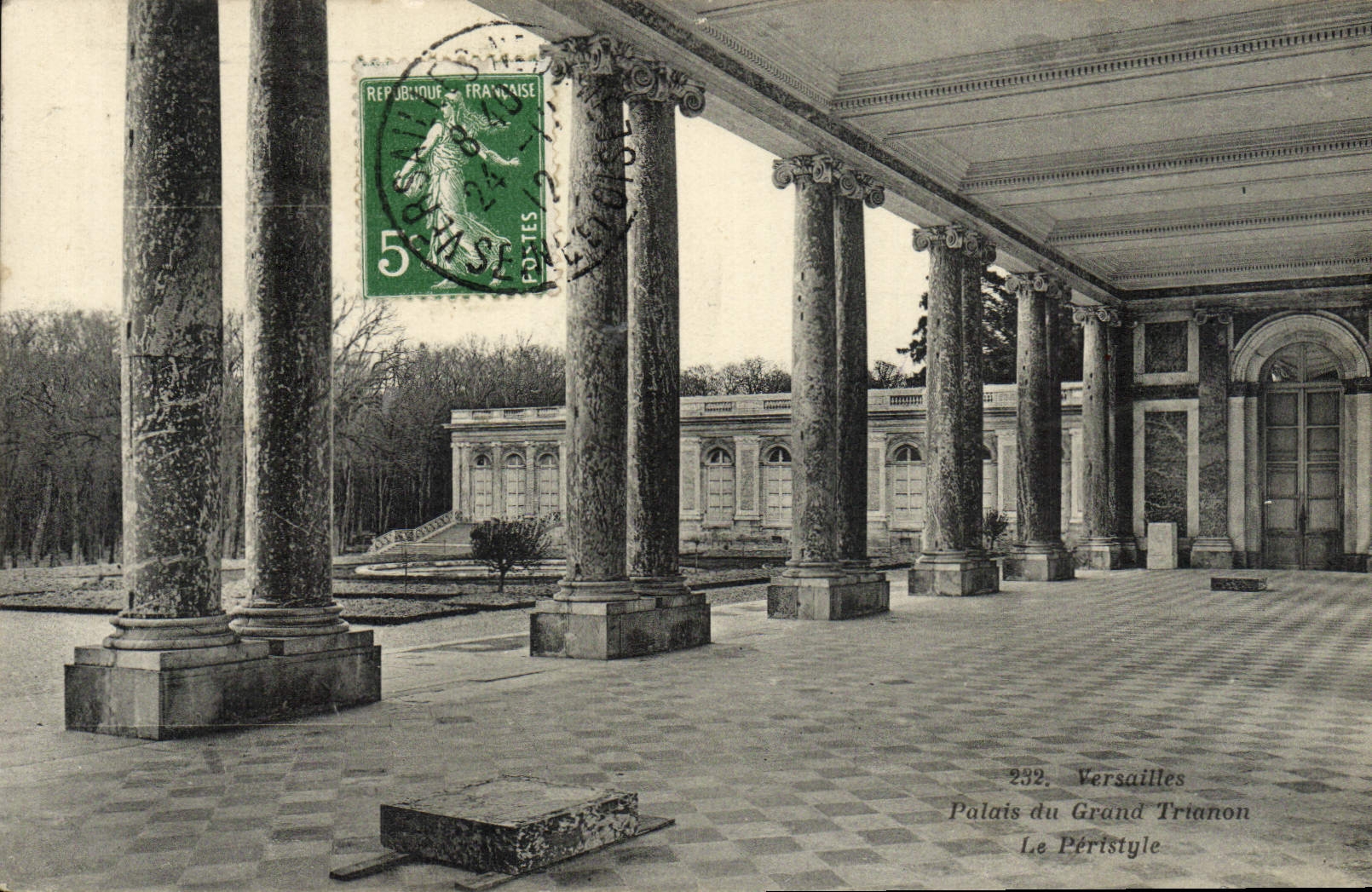 CPA Versailles Palais Du Grand Trianon Le Peristyle