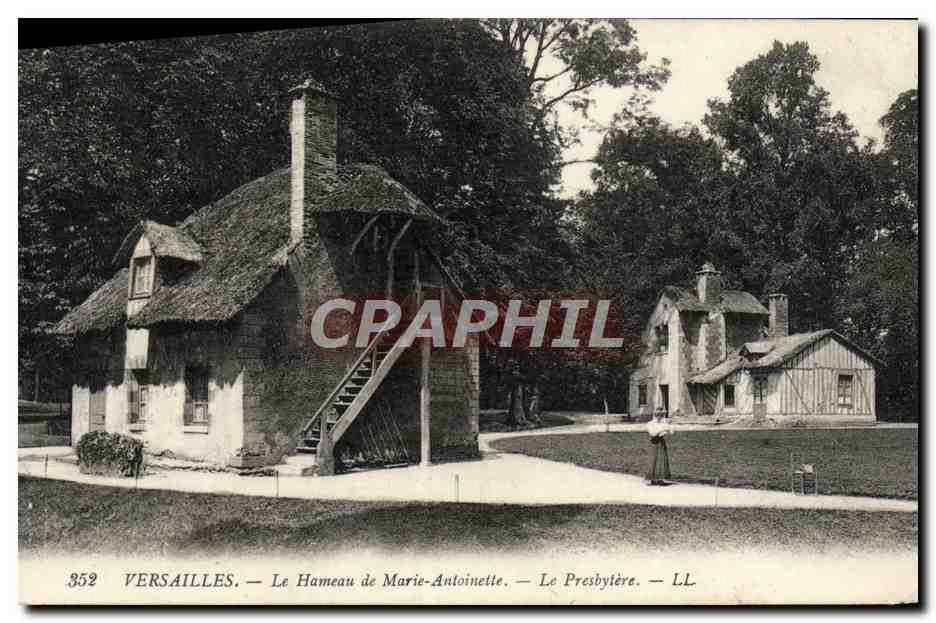 CPA Versailles Le Hameau De Marie Antoinette Le Presbytere