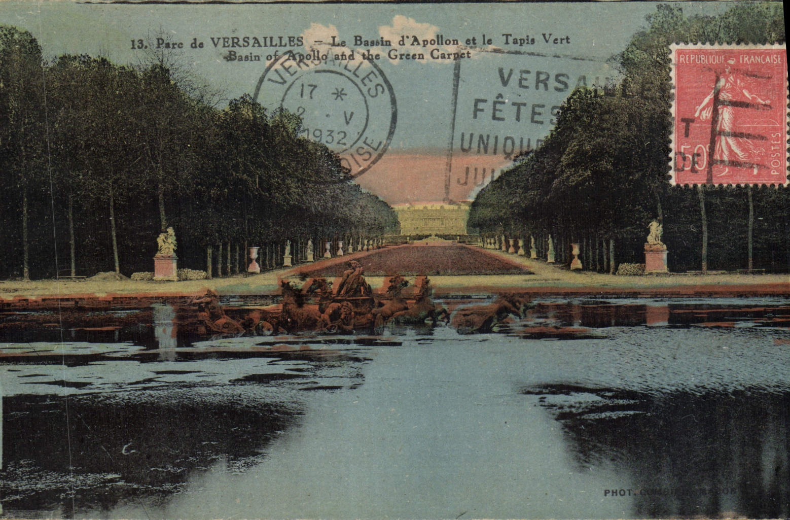 CPA Parc De Versailles Le Bassin D'Apollon Et le tapis vert