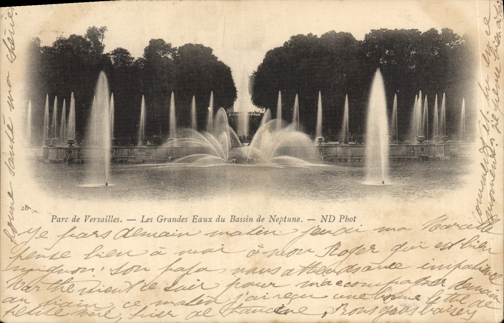 CPA Parc De Versailles Les Grandes eaux Du Bassin De Neptune