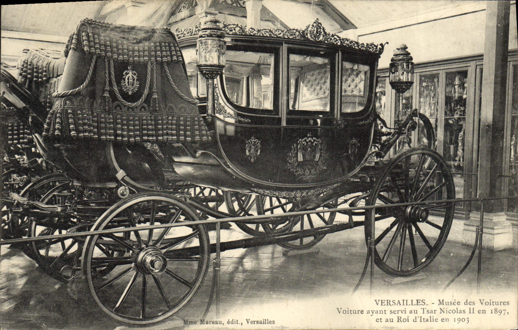 CPA Versailles Musee des Voitures Voiture ayant servi au Tsar Nicolas II en 1897 et au roi d'Italie en 190Russie Russia 