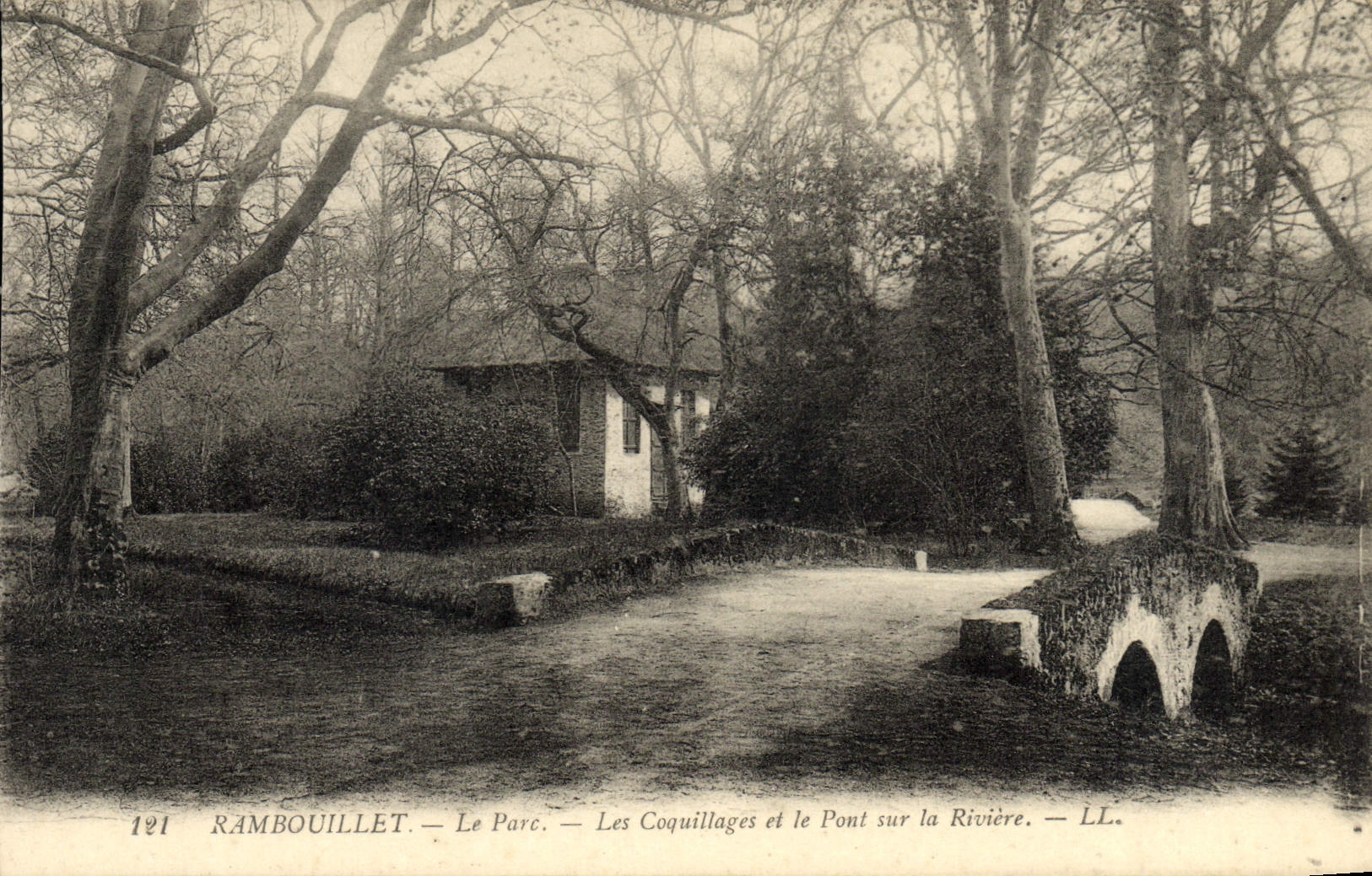 Rambouillet — Le Parc — Les Coquillages et le Pont sur la Rivière — LL. — N° 191