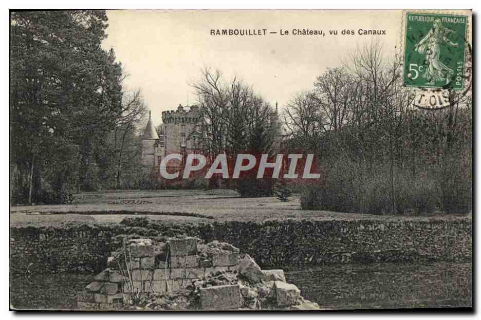 CPA Rambouillet Le Chateau Vu Des Canaux