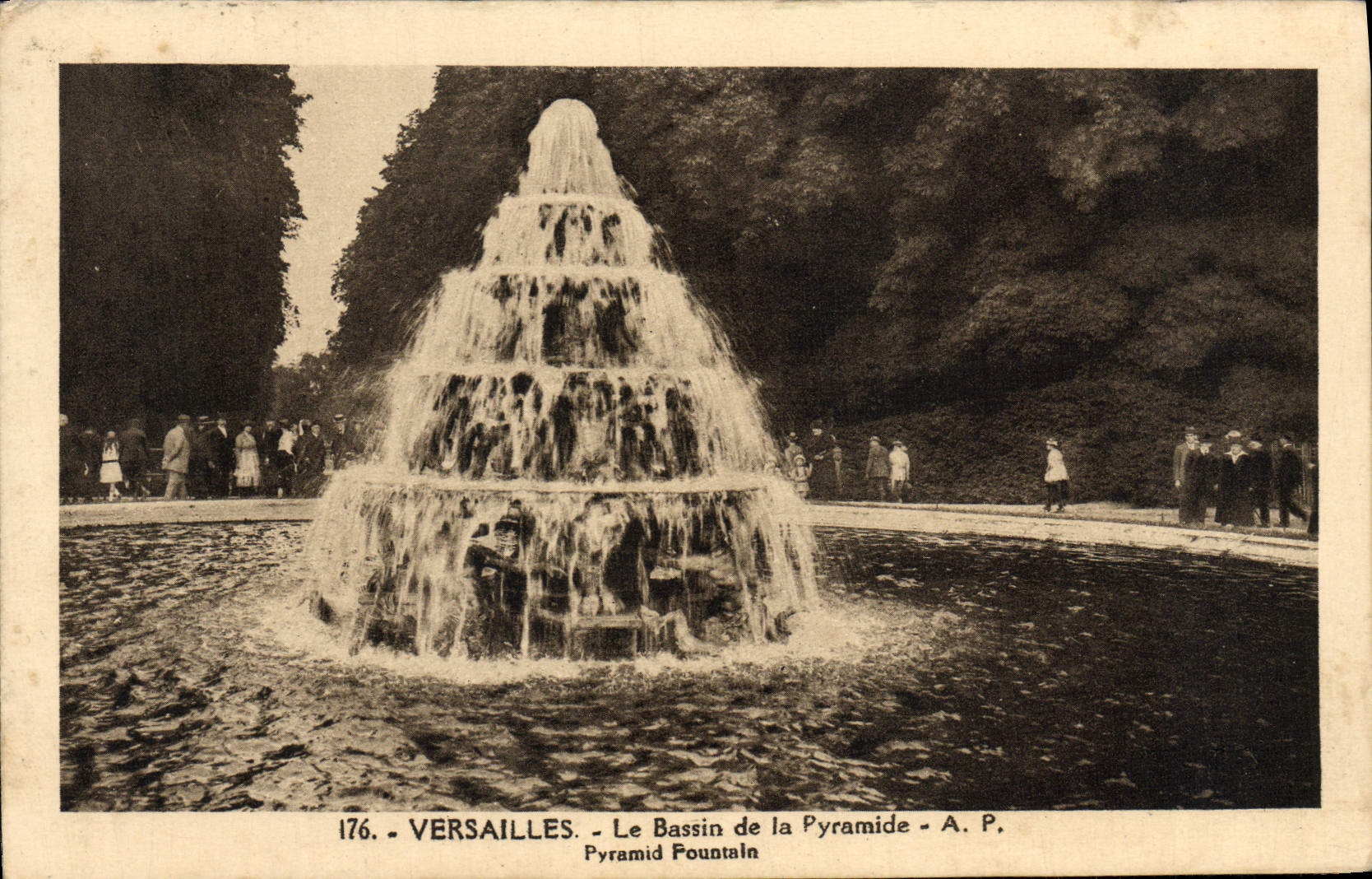CPA Versailles Le Bassin De la pyramide