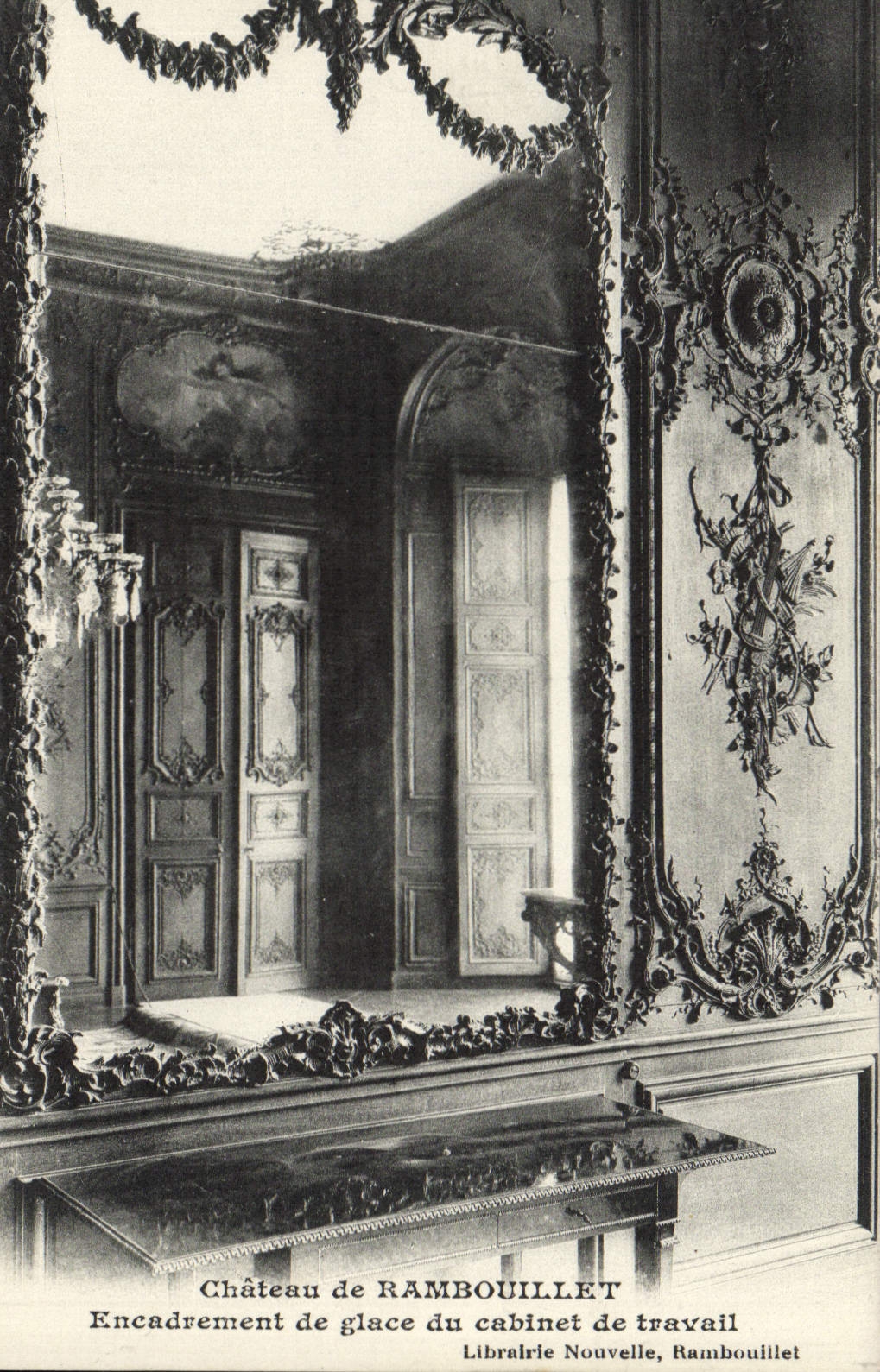 Château de RAMBOUILLET — Encadrement de glace du cabinet de travail — Librairie Nouvelle, Rambouillet