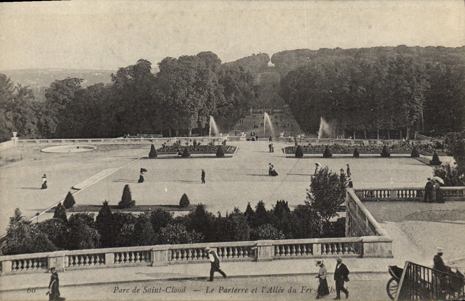 CPA Parc de Saint Cloud Le parterre et l'allee du fer