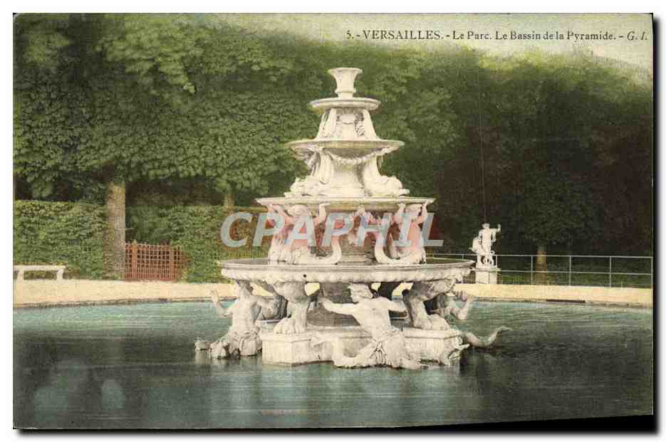 CPA Versailles Le Parc Le Bassin de la Pyramide