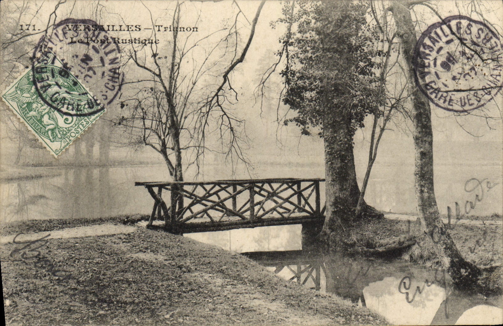 CPA Versailles Trianon Le pont rustique