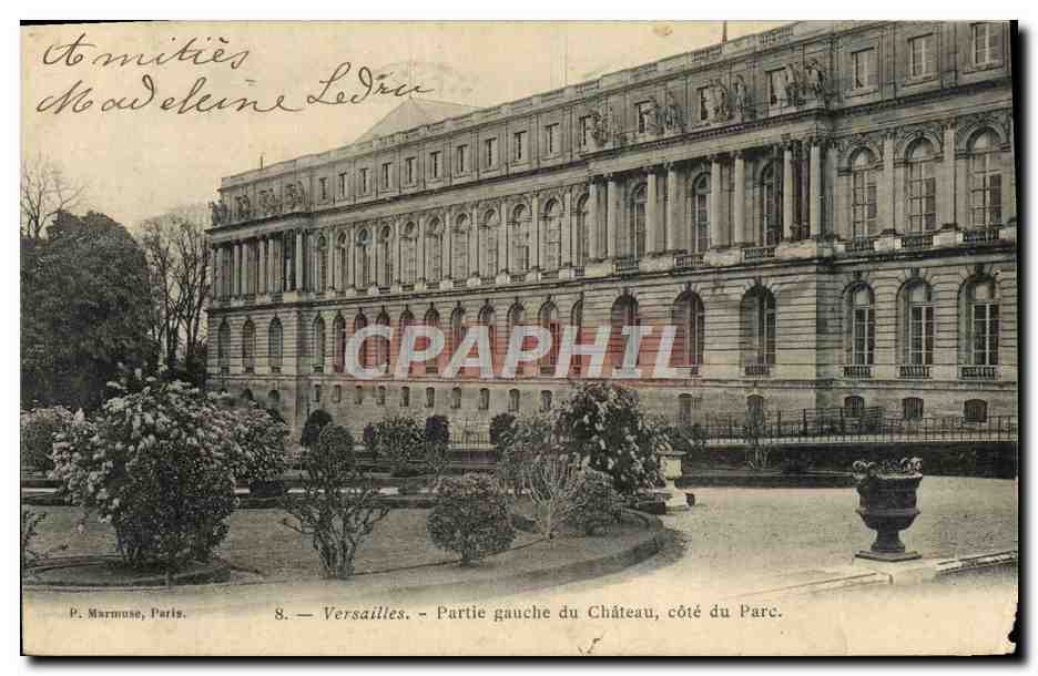 CPA Versailles Partie Gauche du Chateau Cote du Parc