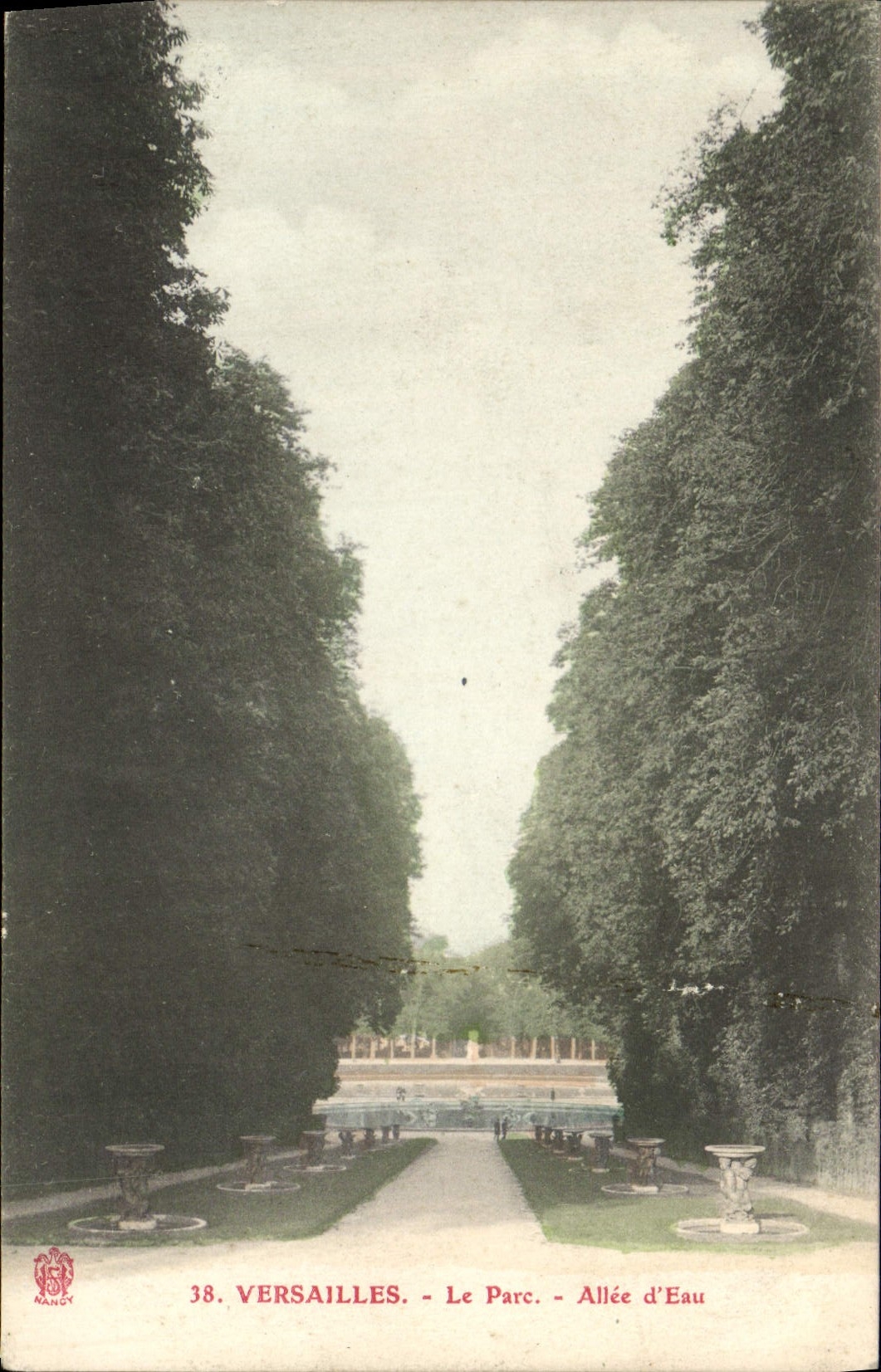 CPA Versailles Le Parc Allee d'eau