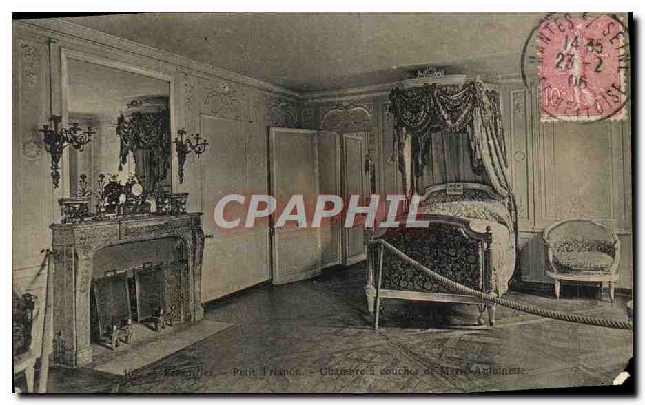 CPA Versailles petit Trianon Chambre a coucher de Marie Antoinette