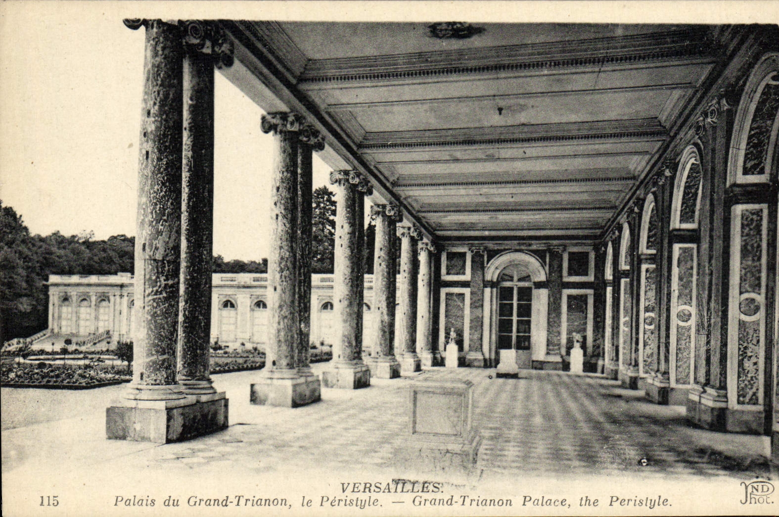 Versailles - Palais du Grand-Trianon, le Péristyle — Neudelin Frères, n° 115