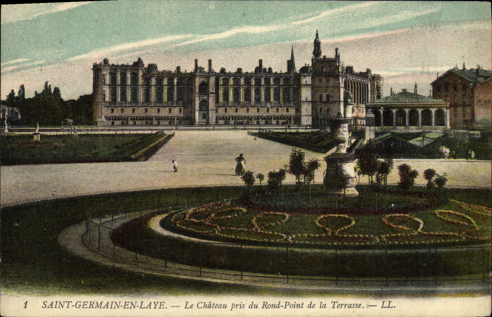Saint-Germain-en-Laye — Le Château pris du Rond-Point de la Terrasse — LL.