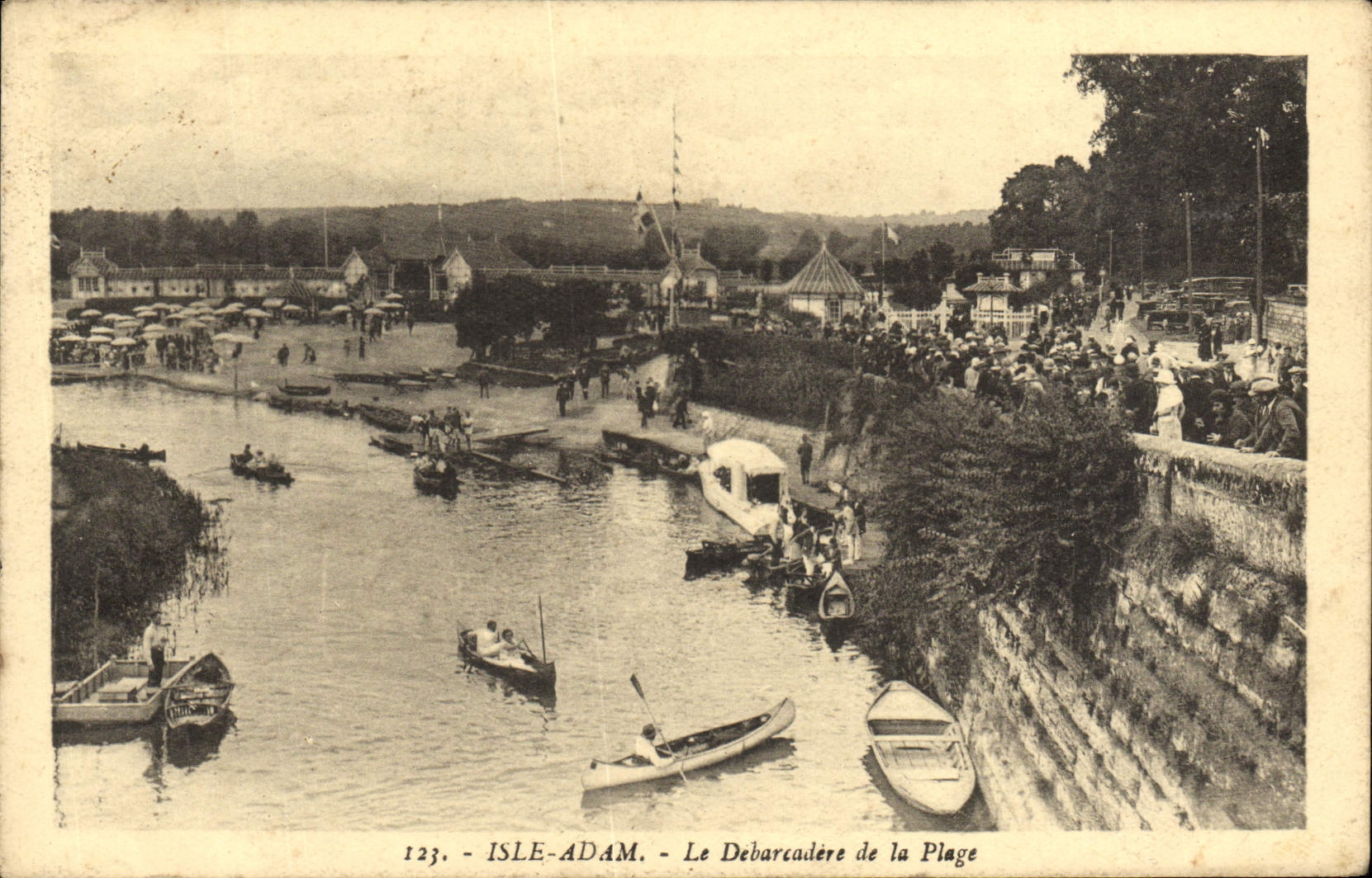 CPA Isle Adam Le Debarcadere De La Plage