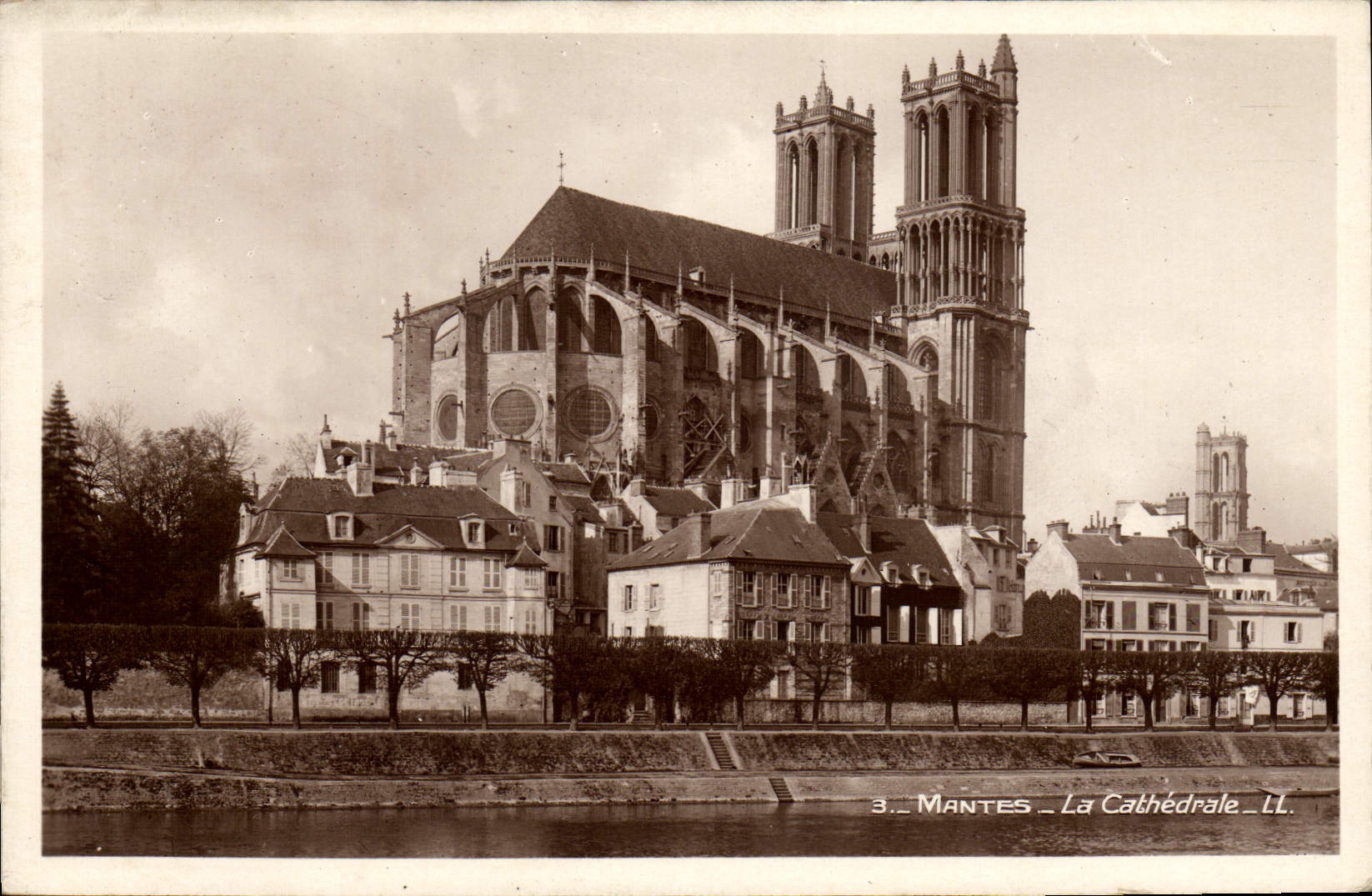 Mantes - La Cathédrale — LL — J. Bonicière, Librairie Nationale