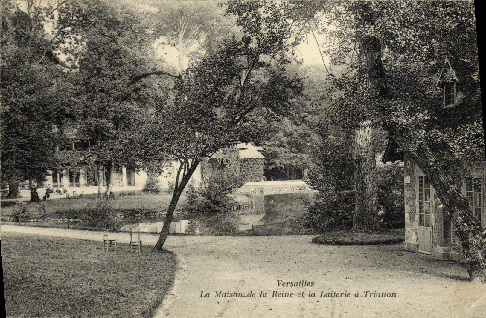CPA Versailles La Maison de la reine et la laiterie a Trianon