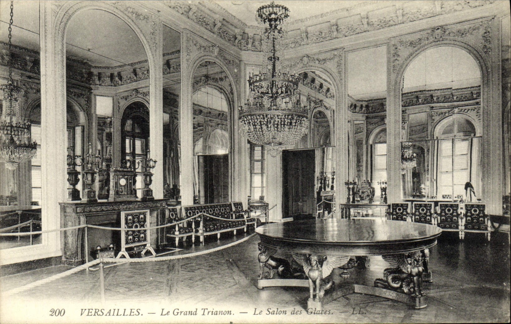 CPA Versailles Le Grand Trianon Le Salon Des Glaces