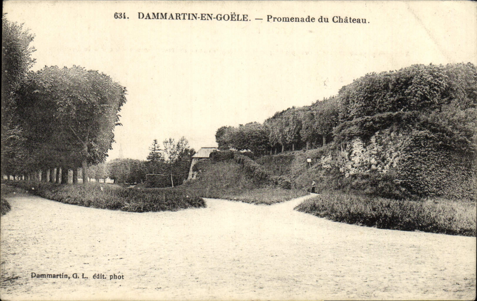 CPA Dammartin En Goele Promenade Du Chateau