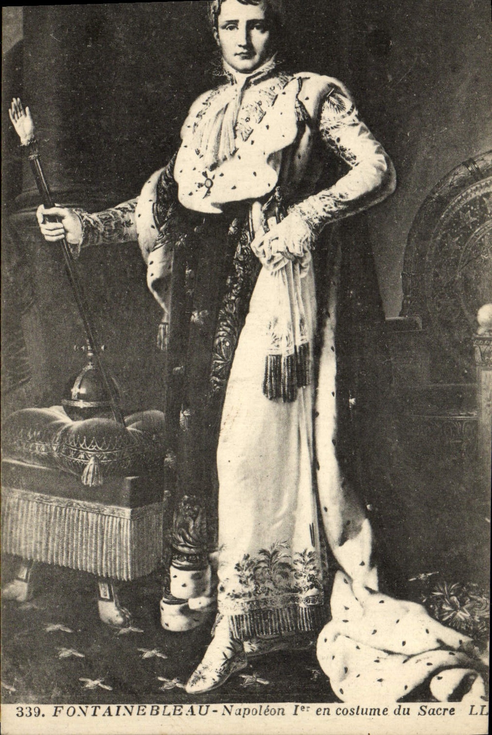 Fontainebleau — Napoléon Ier en costume du Sacre — Édition LL