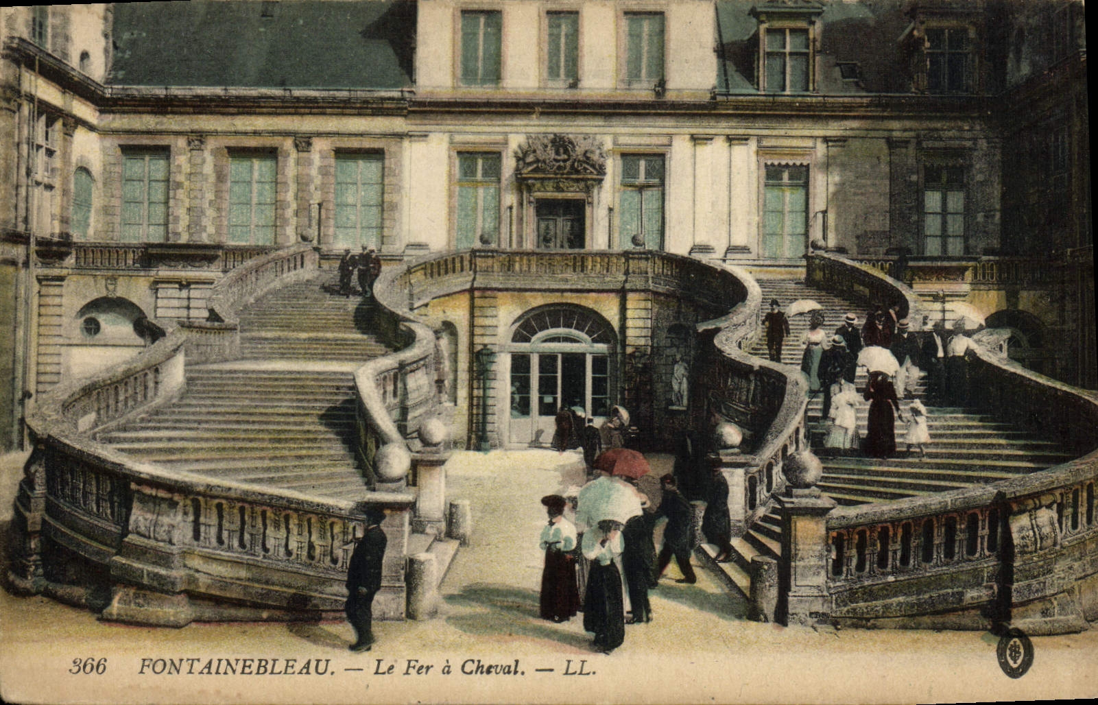 Fontainebleau — Le Fer à Cheval — LL. n° 366