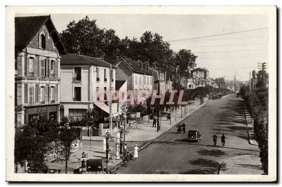 CPA Melun avenue Thiers Stattion Essance Mobil Oil