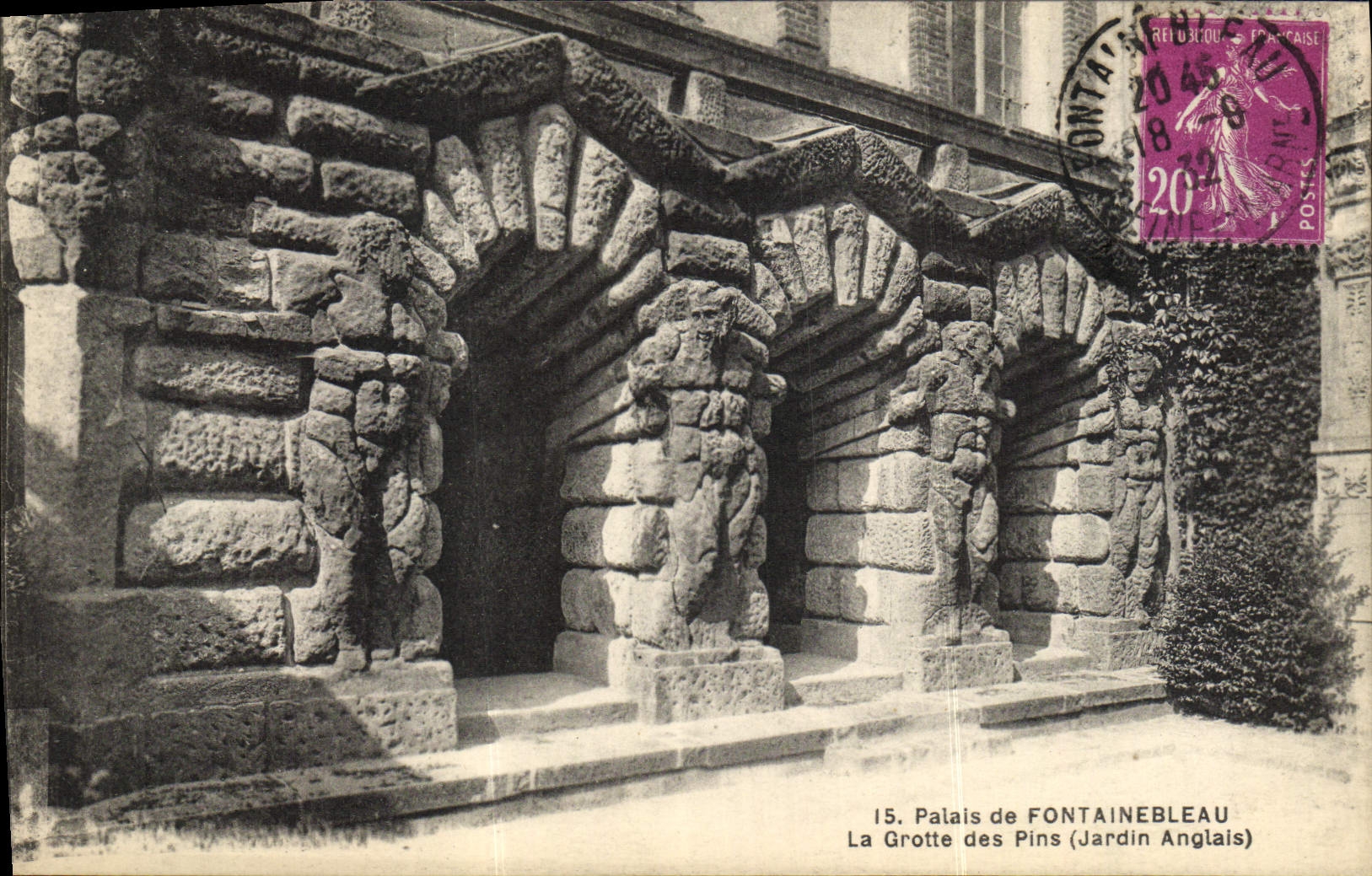 Palacio de Fontainebleau — La Cueva de los Pinos (Jardín Inglés) — Editor no identificado, n° 15