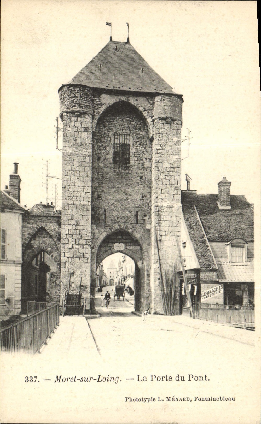 Moret-sur-Loing — La Porte du Pont — Phototypie L. MÉNARD, Fontainebleau