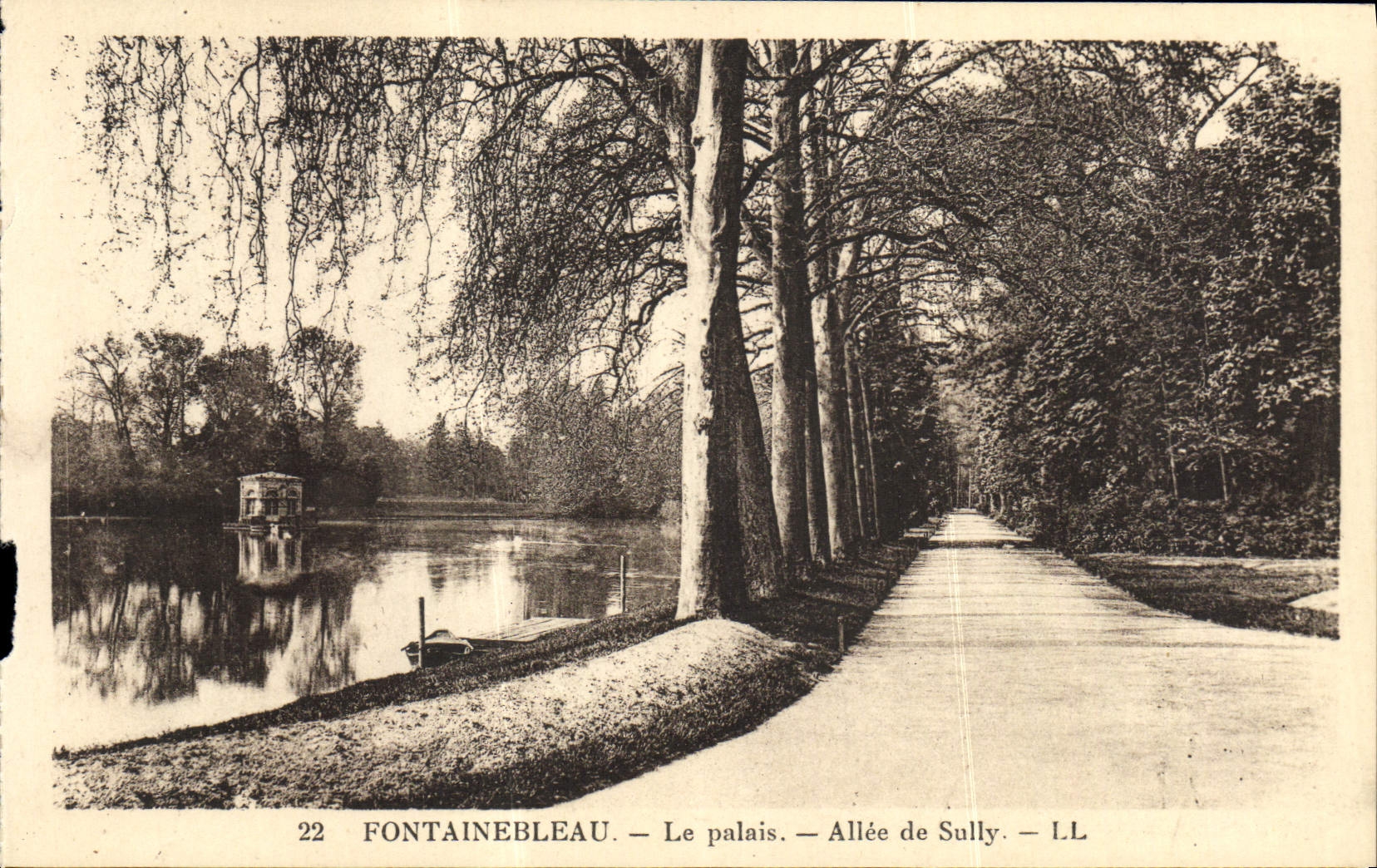 Fontainebleau — El palacio — Allée de Sully — LL