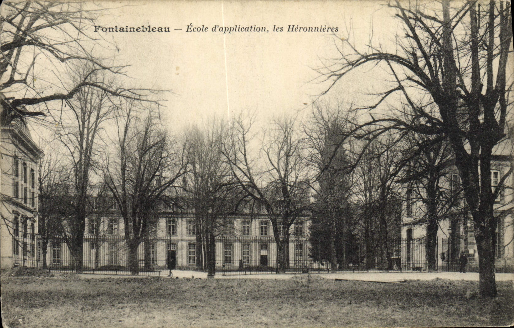 Fontainebleau — Escuela de aplicación, Les Héronnières