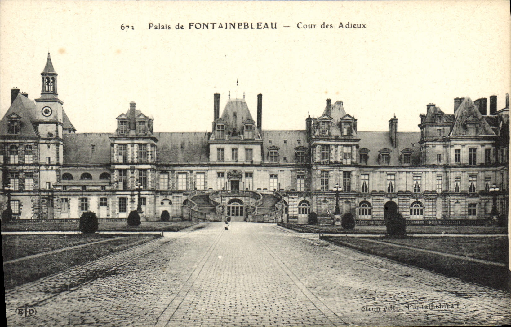 Schloss FONTAINEBLEAU — Cour des Adieux — Verlag: Deley, Paris