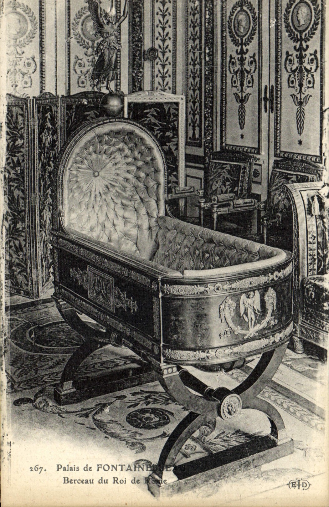 Palazzo di FONTAINEBLEAU — Culla del Re di Roma — Editore E.D.
