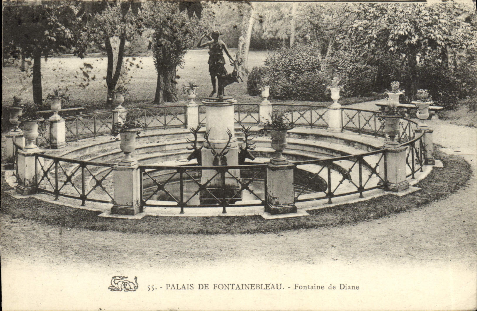 Palacio de Fontainebleau — Fuente de Diana — Editor no identificado, n° 55