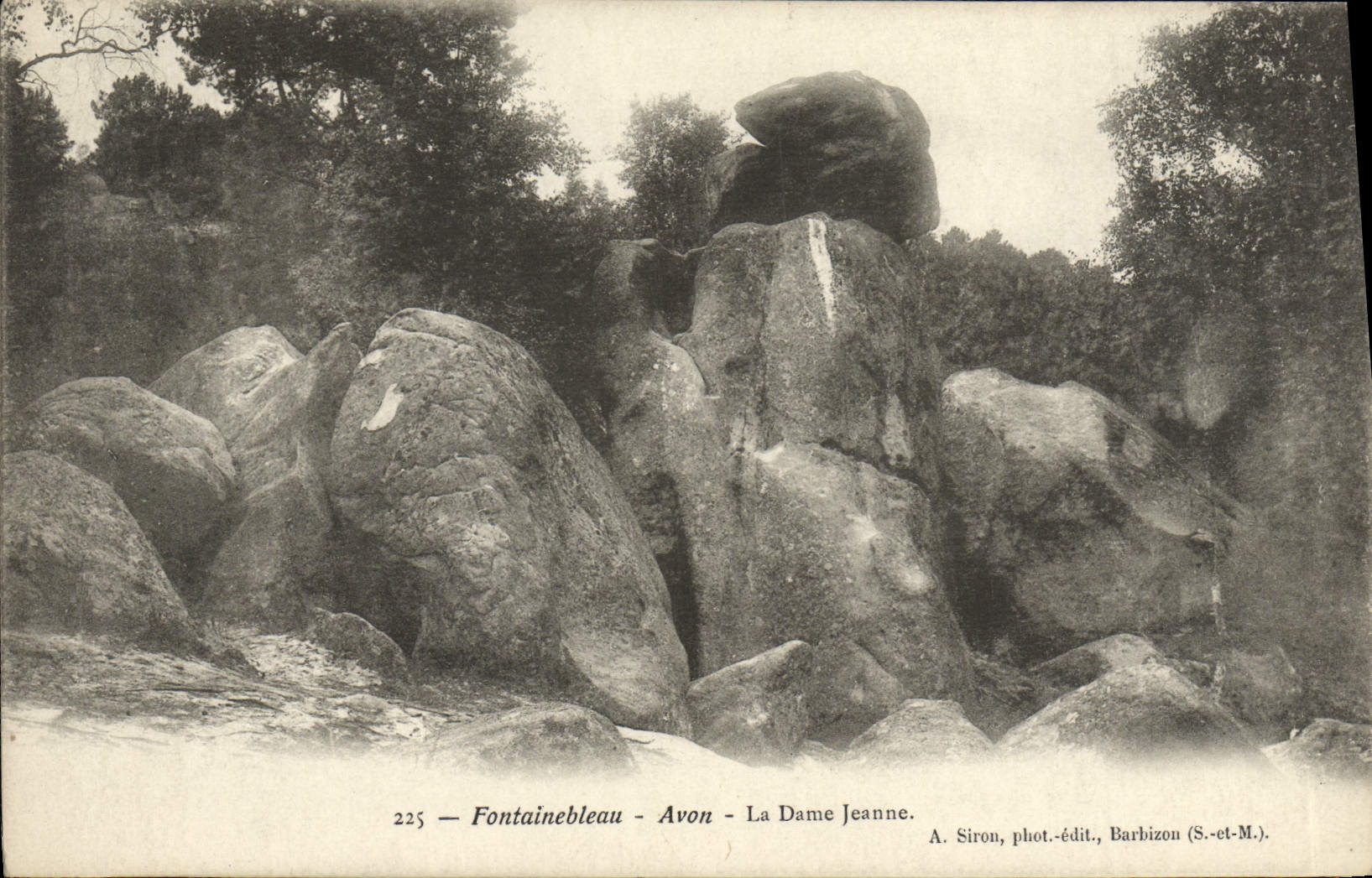 Fontainebleau - Avon - La Dame Jeanne — A. Siron, phot.-édit., Barbizon (S.-et-M.)
