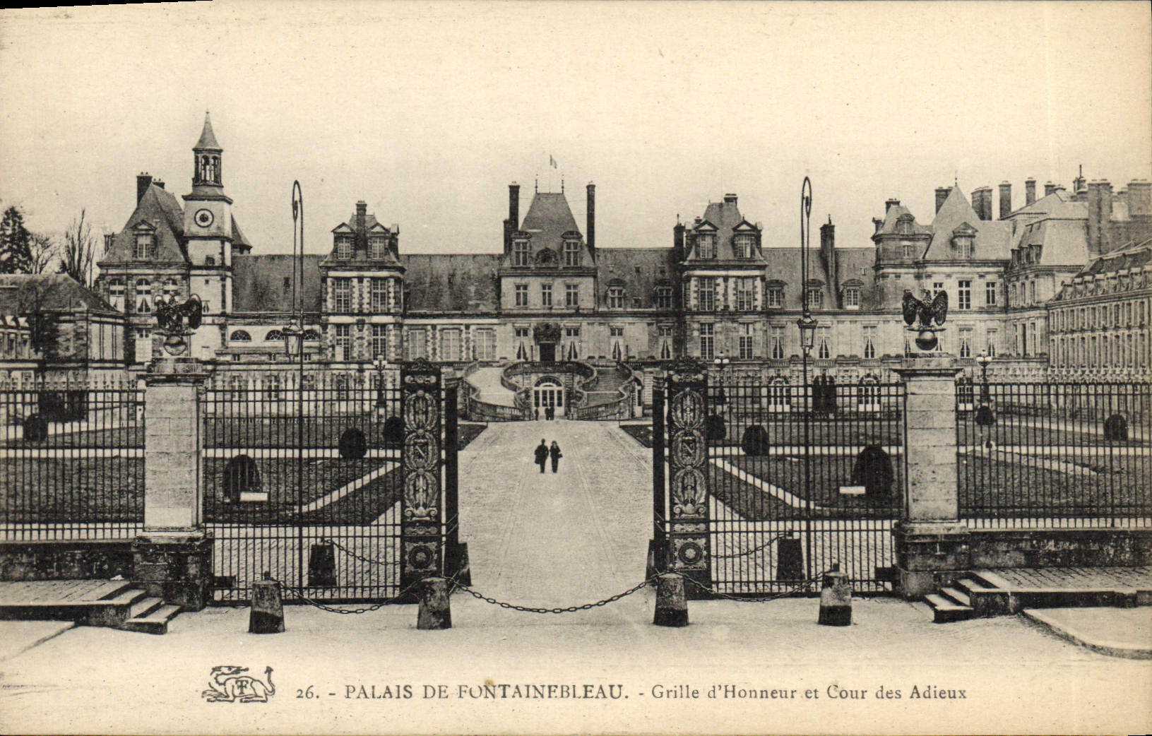 Palast von Fontainebleau — Ehrentor und Abschiedshof — unbekannter Verleger, Nr. 26