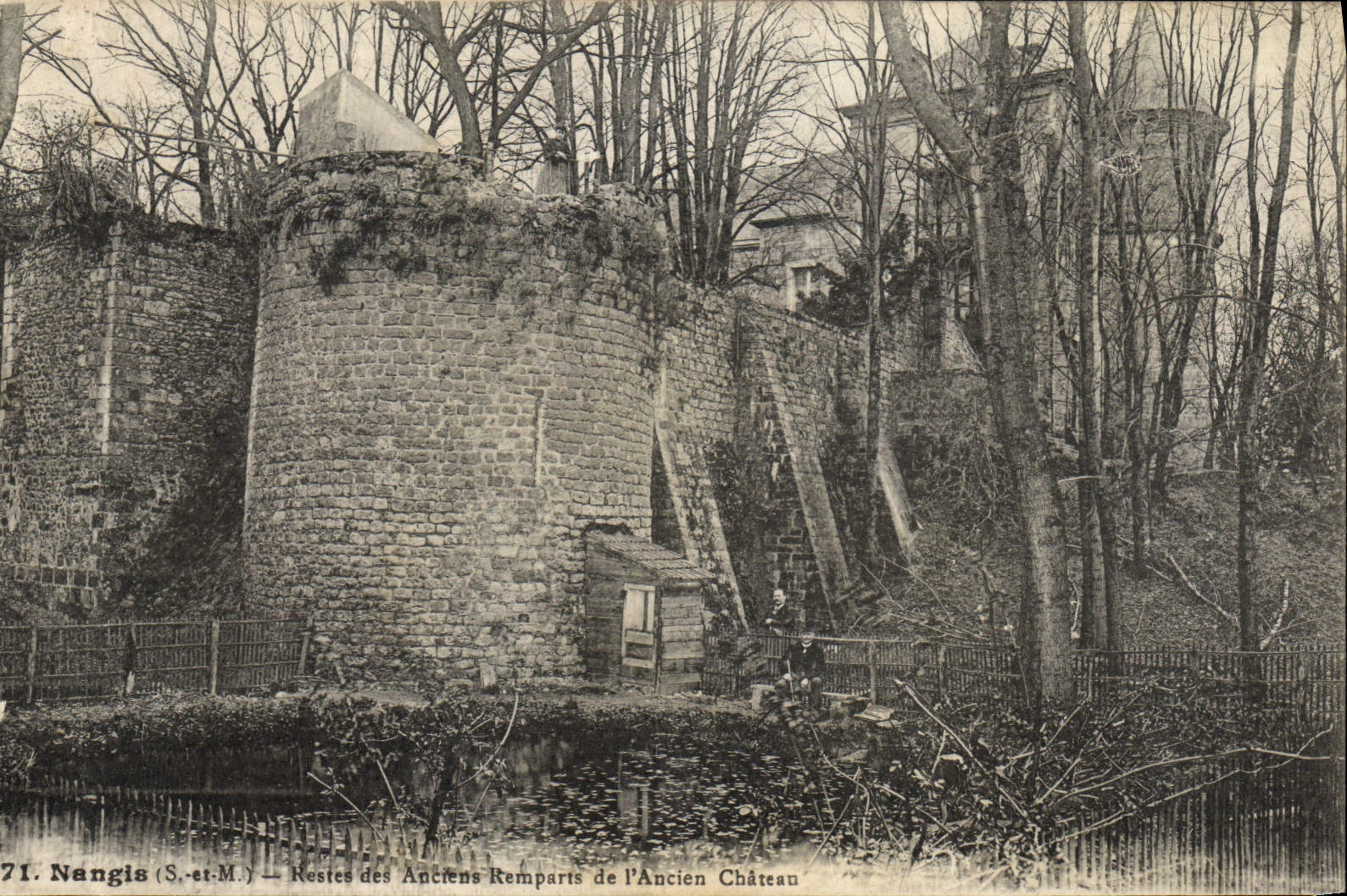 CPA Nangis Restes Des Anciene Remparts De l'Ancien Chateau (animee)