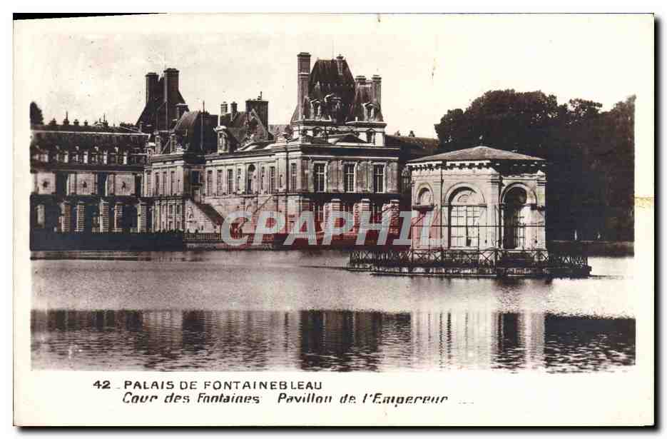 Palazzo di Fontainebleau — Cortile delle Fontane, Padiglione dell'Imperatore — Edizione dei Musei del Louvre