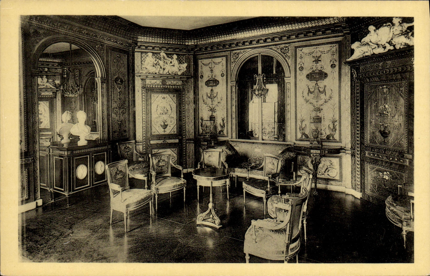 Castillo de Fontainebleau — El Boudoir de María Antonieta — Edición de los Museos Nacionales