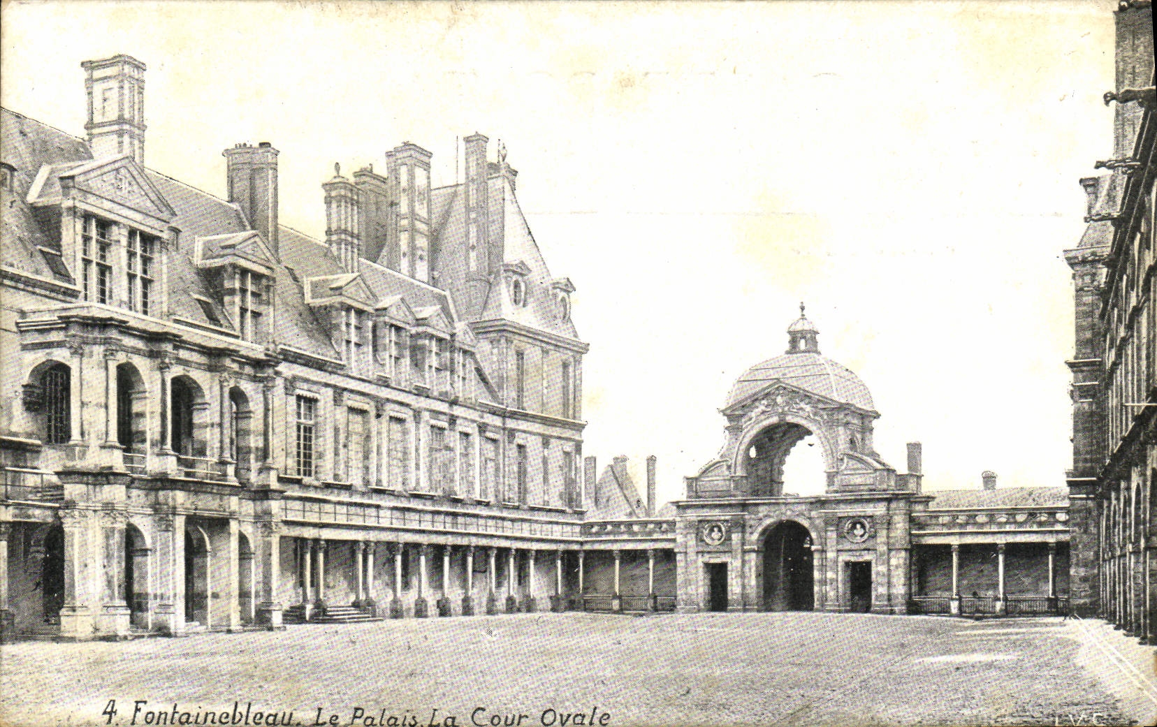 Fontainebleau. El Palacio. La Cour Ovale — n°4 — G.B.N.G.