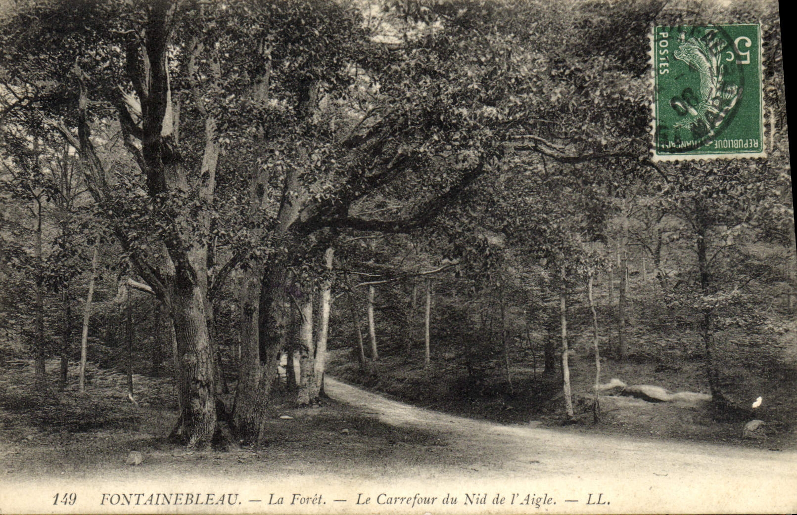 Fontainebleau — La Forêt — Le Carrefour du Nid de l'Aigle — LL. — N° 149
