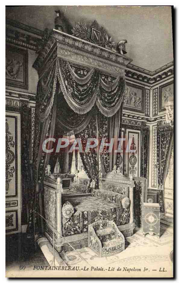 Fontainebleau - El Palacio - Cama de Napoleón I — LL. n°60
