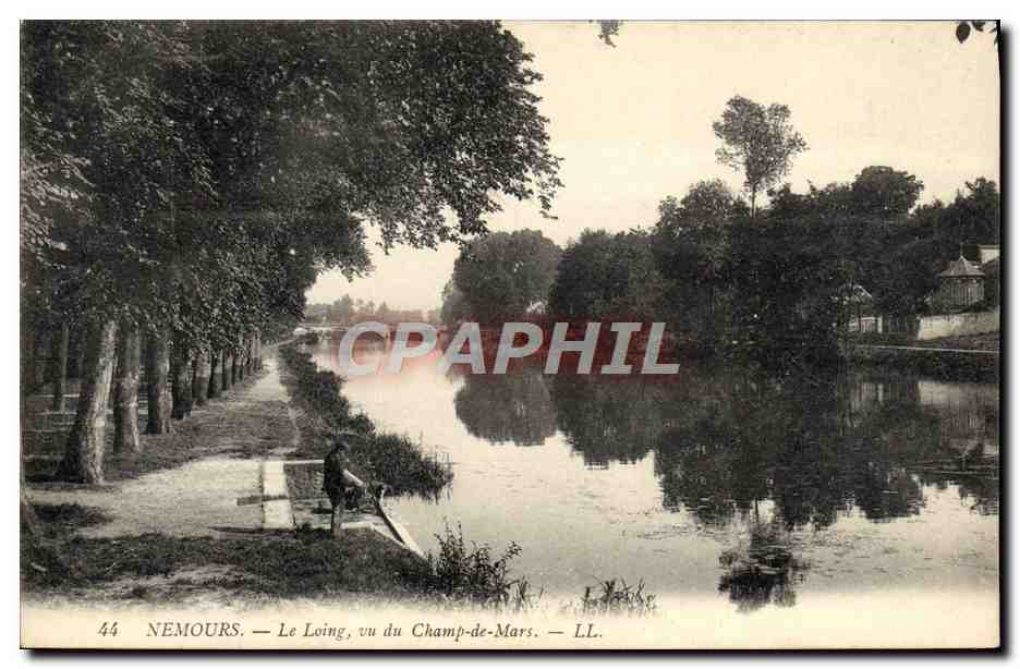 CPA Nemours Le Loing Vu Du Champ De Mars