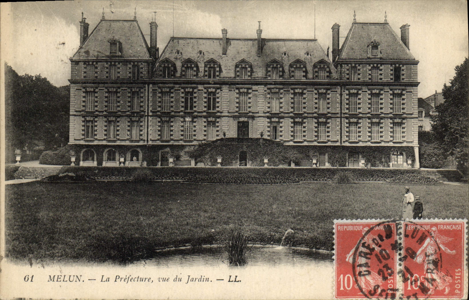 CPA Melun La Prefecture Vue Du Jardin