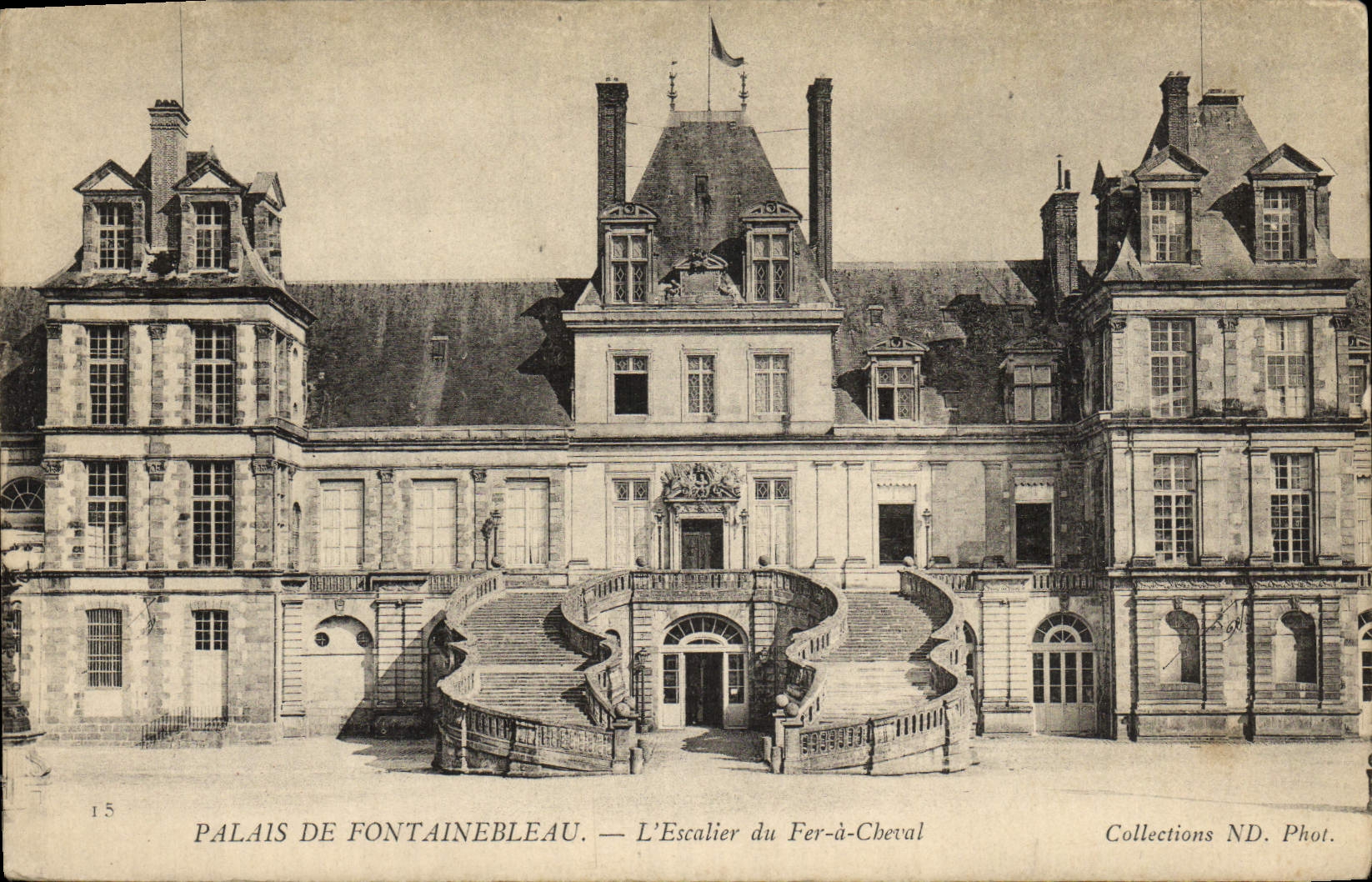 Palast von Fontainebleau — Die Eisenpferdestiege — Collections ND. Phot. n°15
