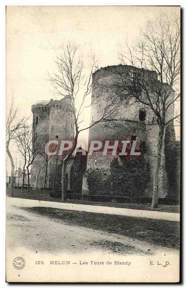 CPA Environs de Melun Les Tours de Blandy