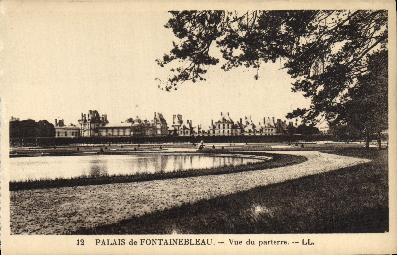 Palazzo di Fontainebleau — Vista del parterre — LL.