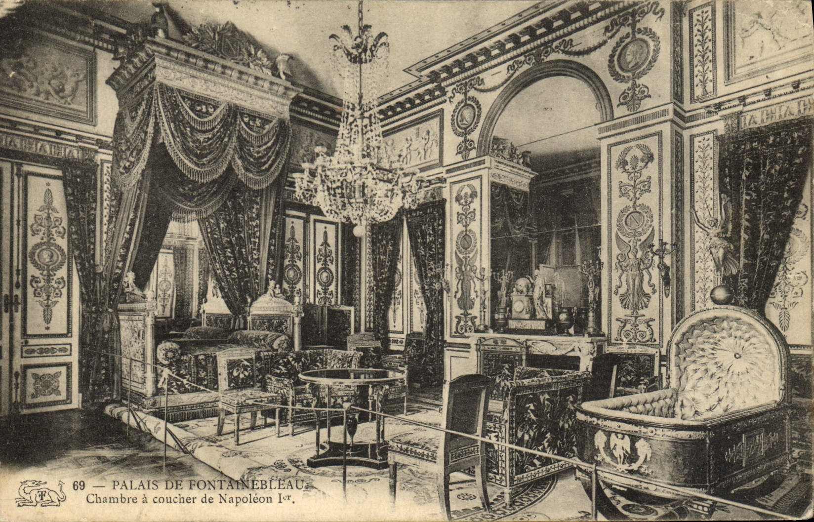 Palazzo di Fontainebleau — Camera da letto di Napoleone I — editore CPAPHIL, n° 69